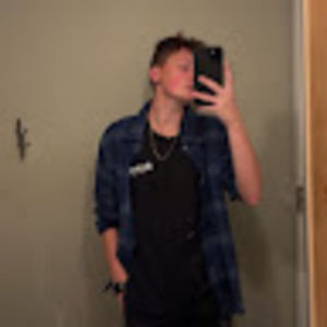 Meet your Posher, Chloe_